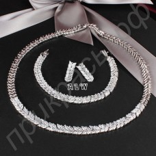 Ювелирный комплект ожерелье серьги и браслет с кристаллами в платиновом покрытии