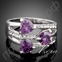 Кольцо в виде 3-х фиолетовых сердец с австрийскими кристаллами Stellux в платиновом покрытии