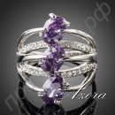Кольцо в виде 3-х фиолетовых камней с австрийскими кристаллами Stellux в платиновом покрытии  