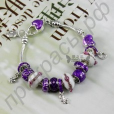 Интереснейший браслет для женщин с бусинами фиолетового цвета и замком в форме сердца